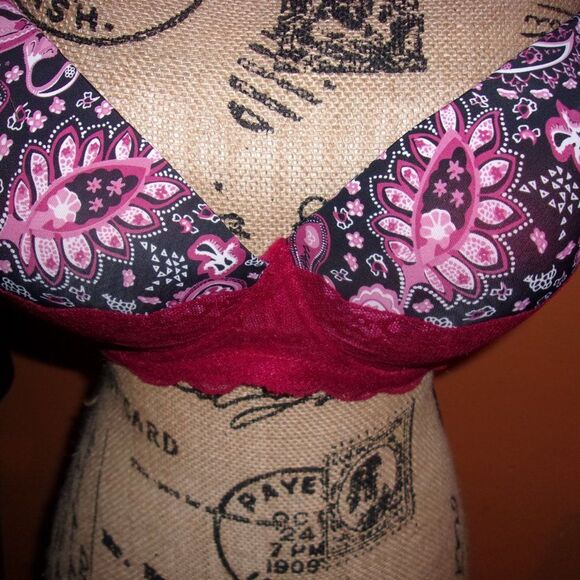 Youmita 42DDD Paisley Print Floral Lace Overlay Bra NWT - Picture 9 of 12